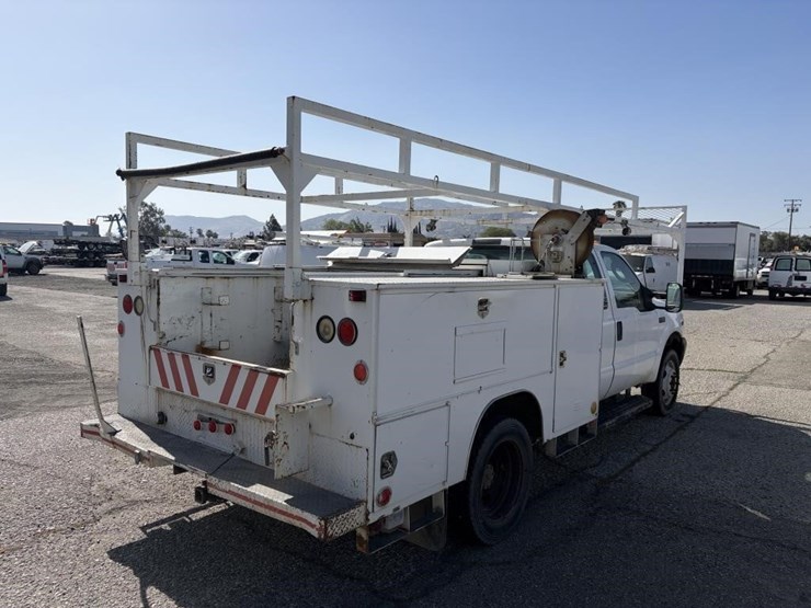 2003-ford-f450-image-3