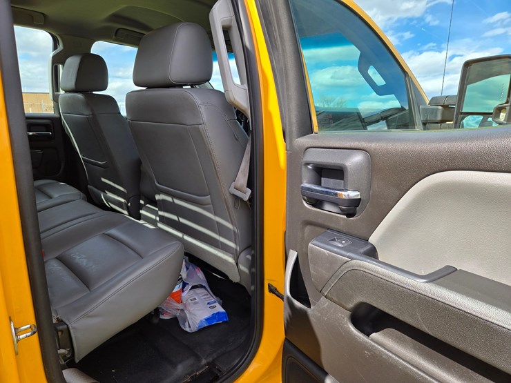 2016-chevrolet-2500-image-6