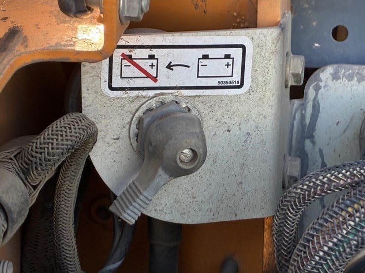 2018-mustang-1900r-image-23