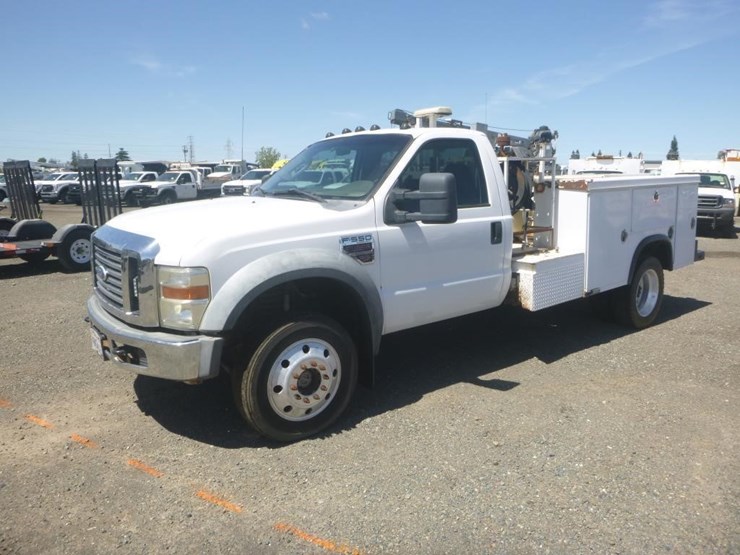 2008-ford-f550-image-1