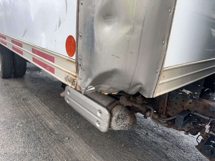 2020-hino-195-image-14