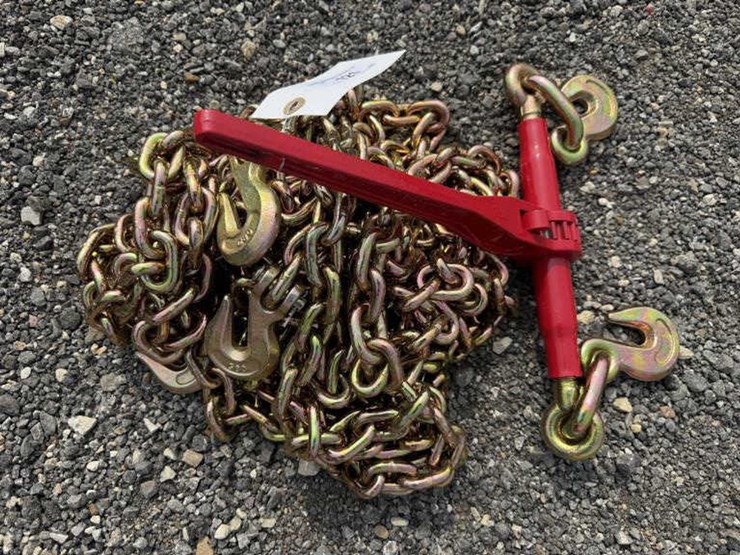 #121-•-(1)-9200-lb-ratchet-binder-&-(2)-3/8"-20'-chains-image-1