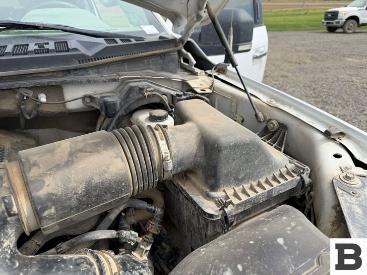 2017-ford-f150-image-36