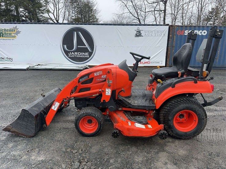 2019-kioti-cs2210-image-8