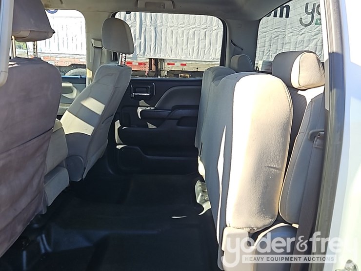 2016-chevrolet-silverado-3500hd-image-21