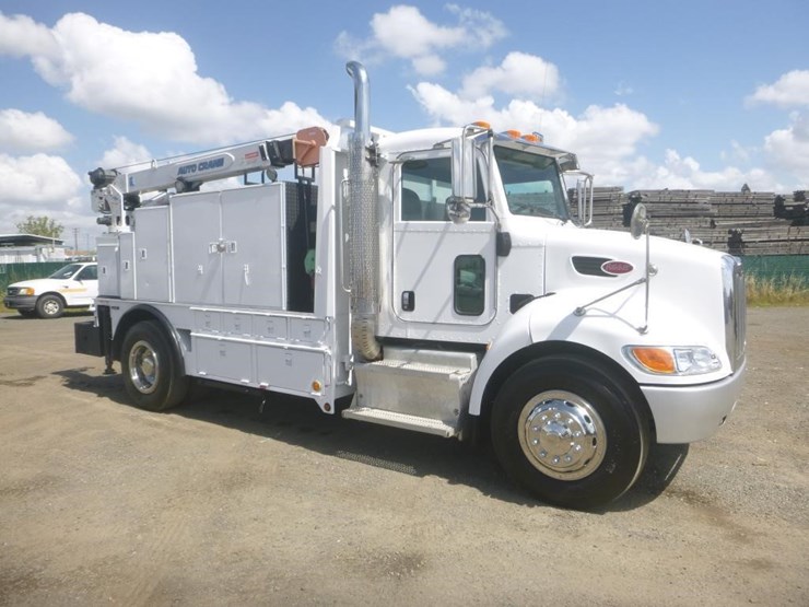 2014-auto-crane-6006h-image-2