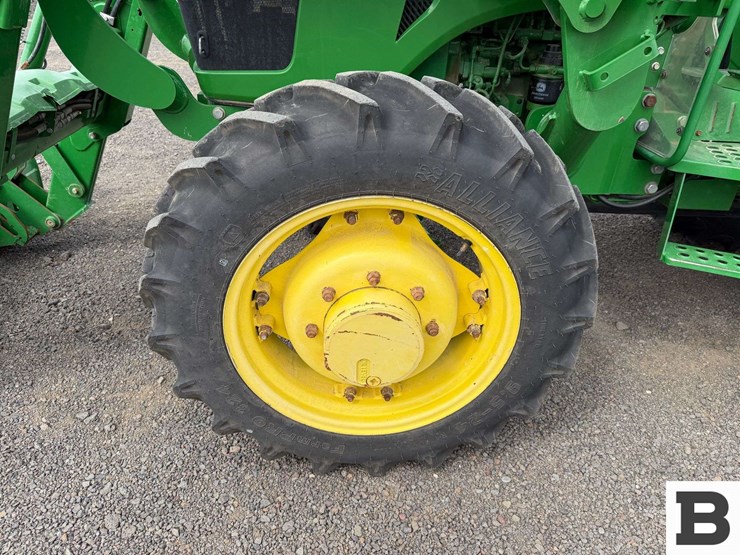2015-john-deere-5075e-image-20