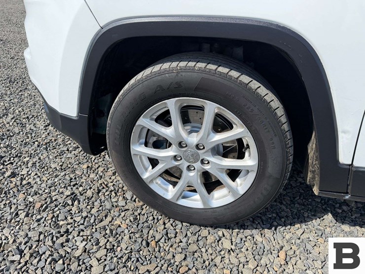 2014-jeep-cherokee-image-10