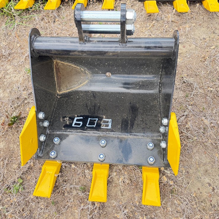 #604 • #603 • Toothed Bucket for Mini Excavator