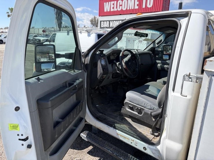 2012-ford-f450-image-13