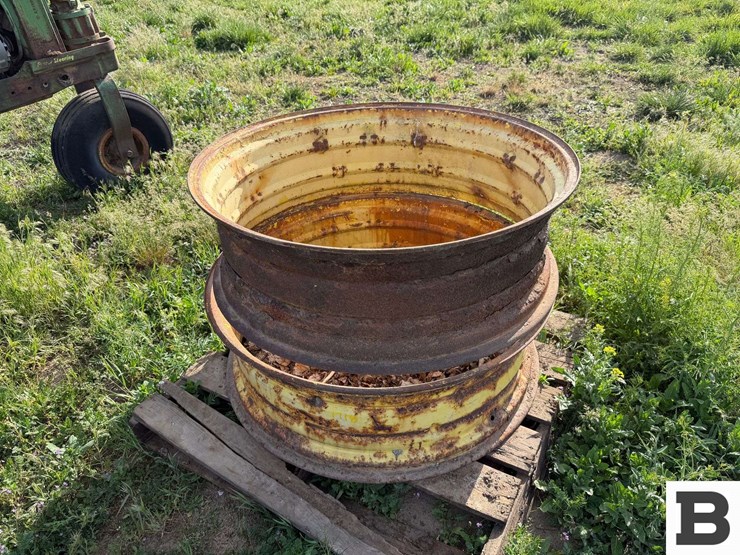 1957-john-deere-520-image-7