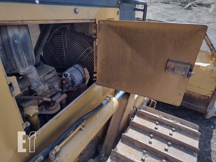 2005-deere-700h-xlt-image-38