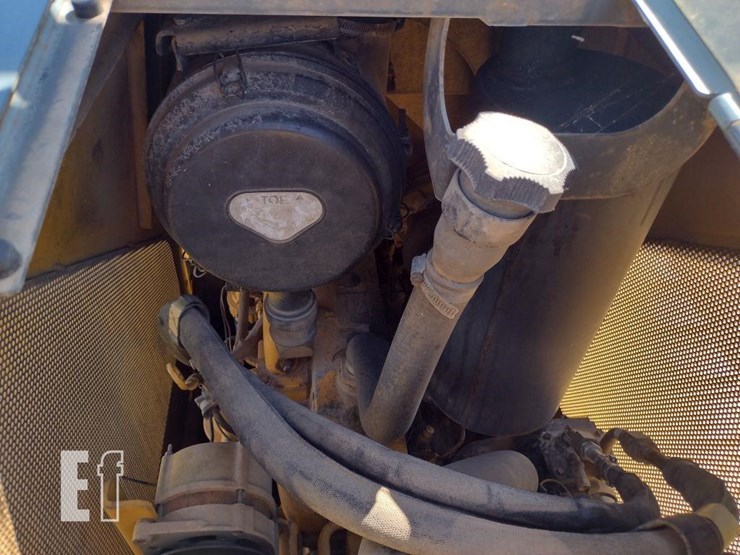 2006-deere-550j-lt-image-31