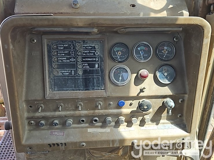 1980-caterpillar-d10-image-33