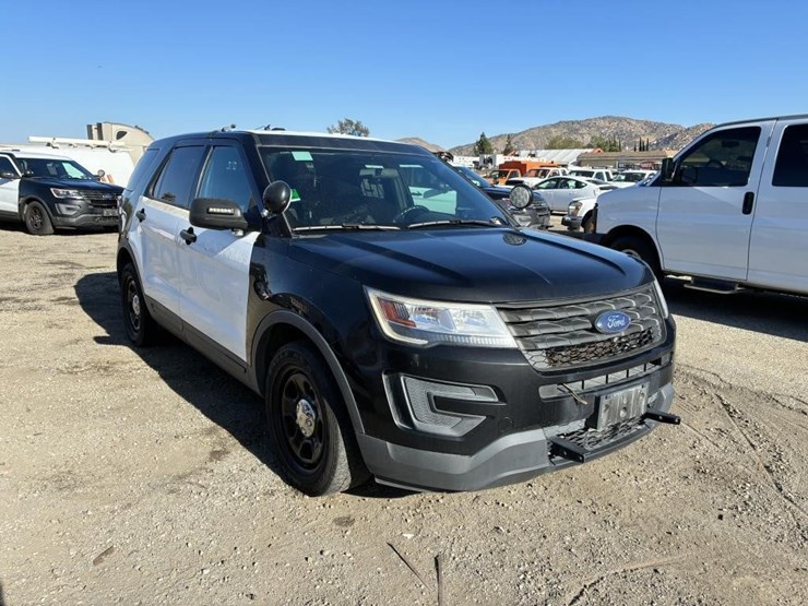 2017-ford-explorer-police-interceptor-image-2
