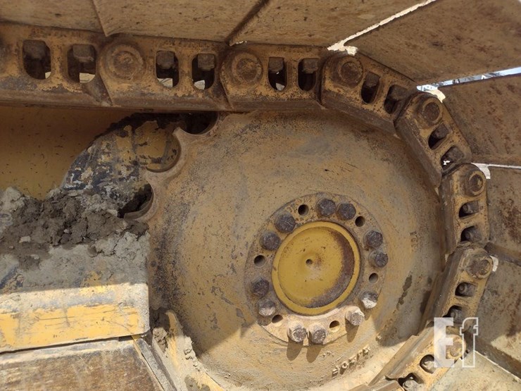 18-deere-650k-lgp-image-15