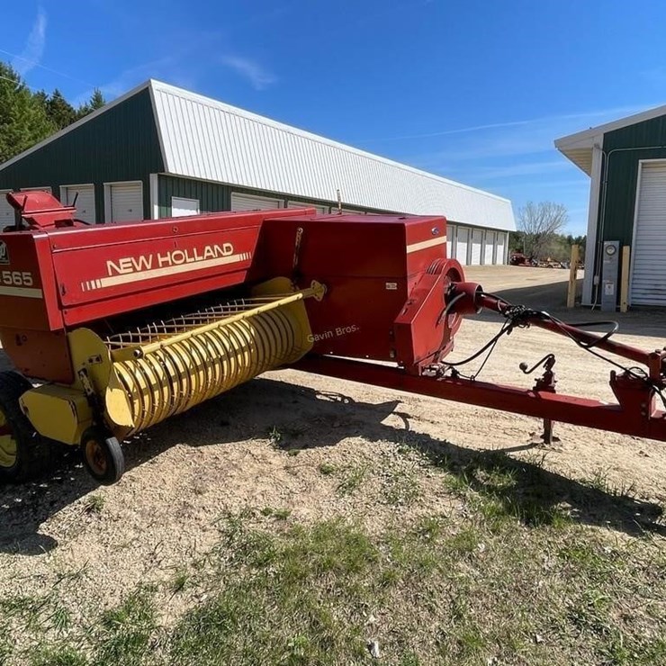 NEW HOLLAND 565