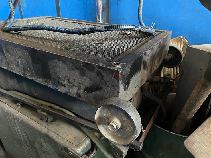 #10396-•-used-oil-drain-pan-image-5