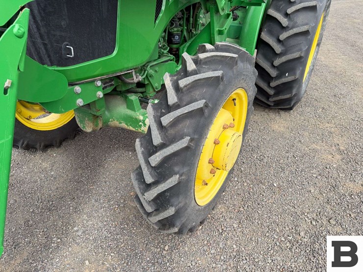 2015-john-deere-5075e-image-19