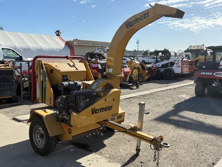 2015-vermeer-bc700xl-image-2