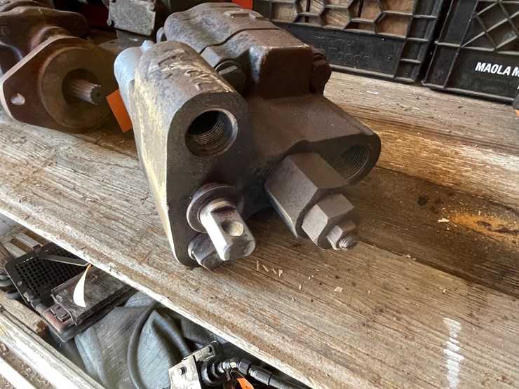 #10432-•-gresen-big-hydraulic-pump-image-6