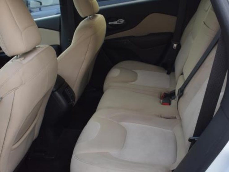 2016-jeep-cherokee-image-7