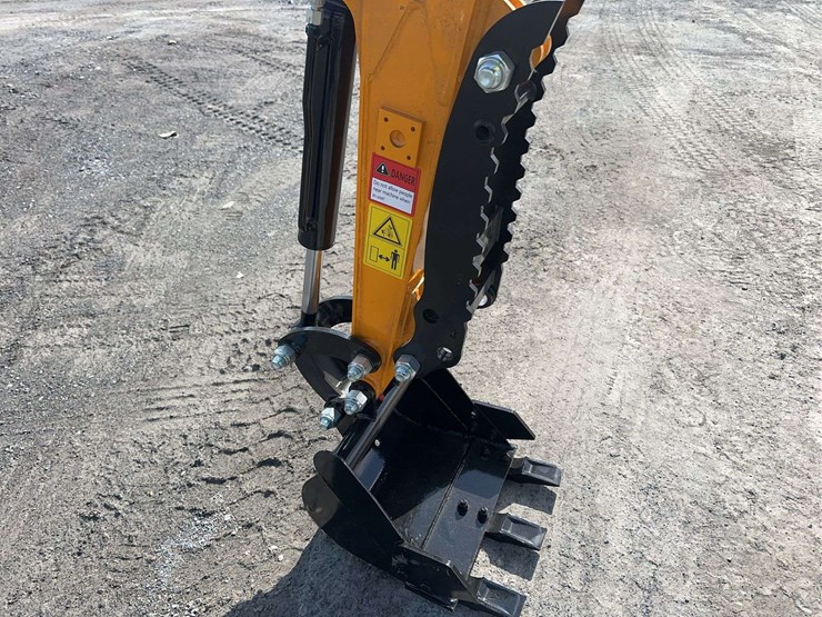 2026-future-ft15-mini-excavator-image-10