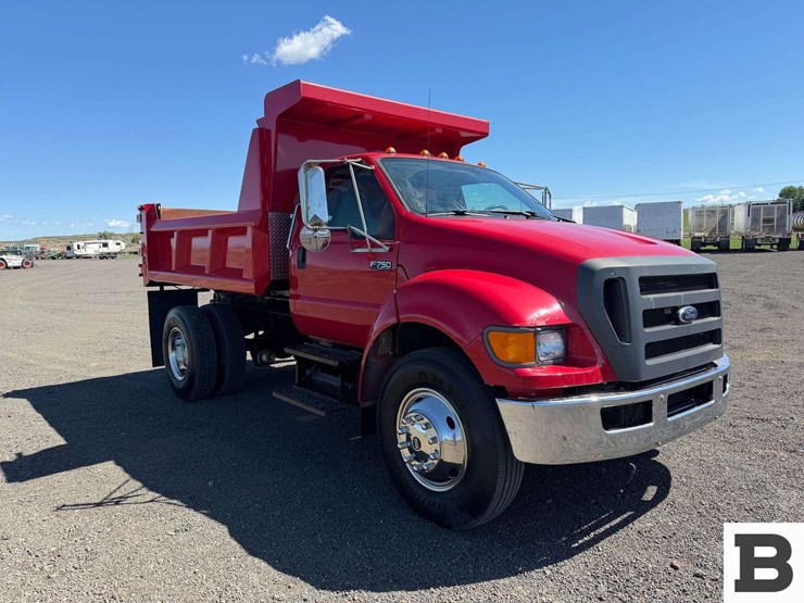 2010-ford-f750-image-8