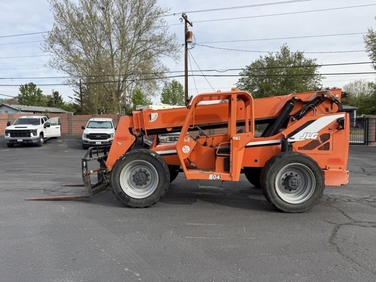 2015-sky-trak-8042-image-7