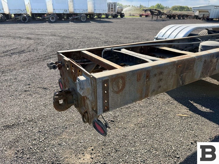 1998-international-f-4900-cab-&-chassis-truck-image-27