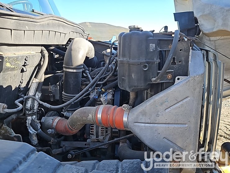 2008-international-7400-image-31