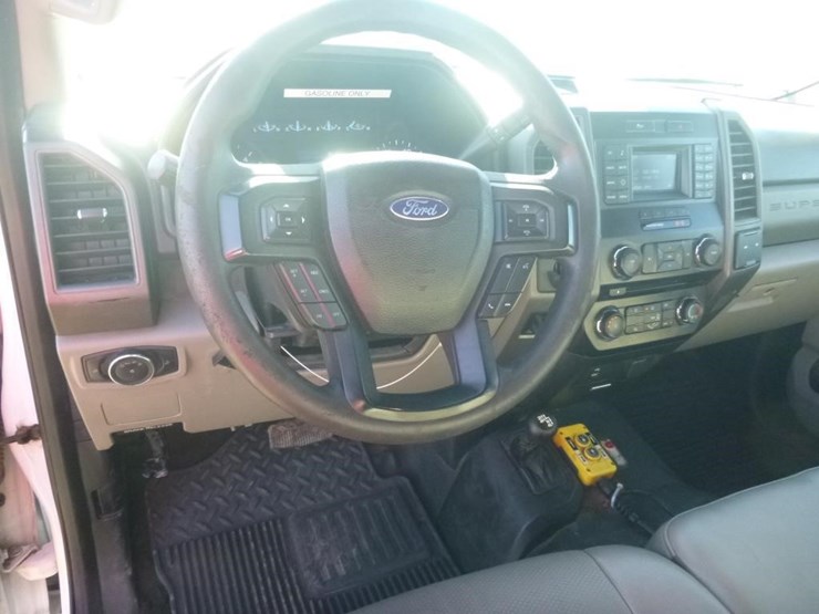2018-ford-f550-image-18