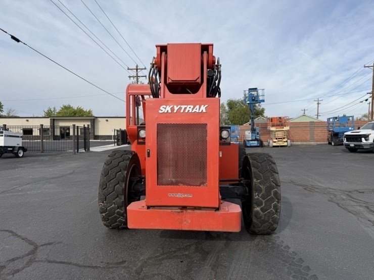 2015-sky-trak-6042-image-5