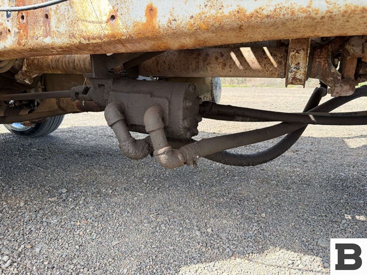 1977-international-fertilizer-truck-image-18