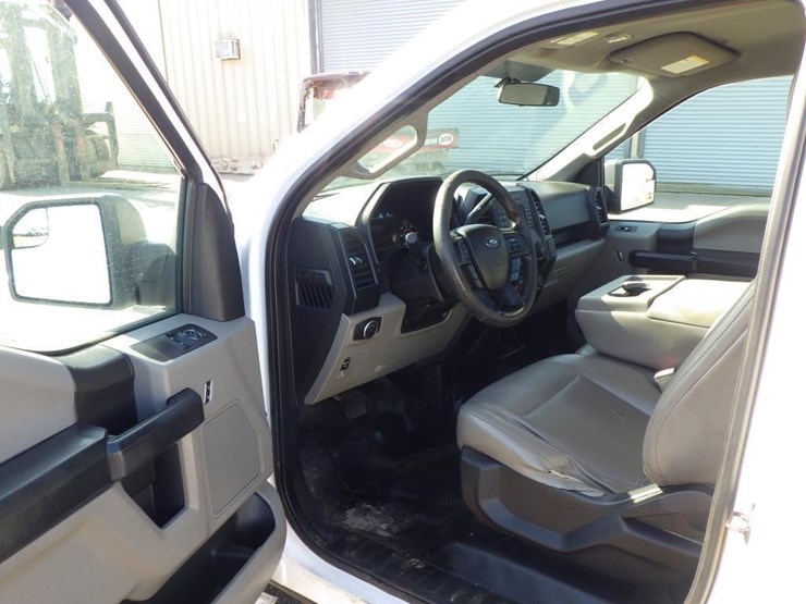 2016-ford-f150-image-5