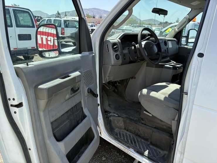 2012-gmc-sierra-2500-image-31