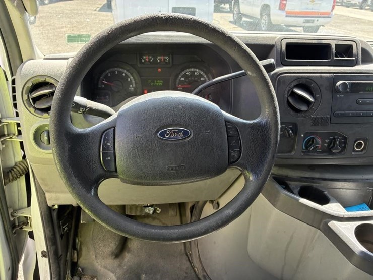 2012-gmc-sierra-2500-image-32