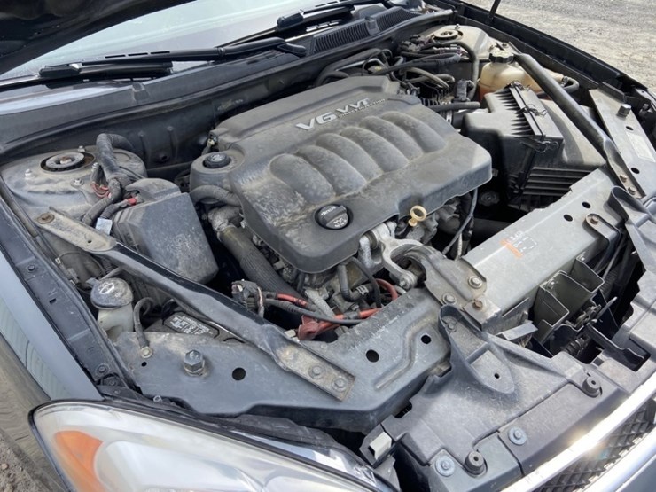 2014-chevrolet-impala-limited-sedan-image-36