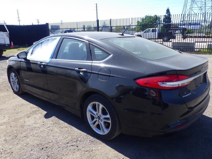 2018-ford-fusion-sedan-image-5