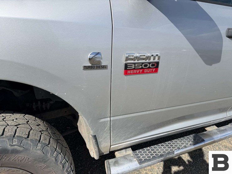 2012-dodge-3500-image-12