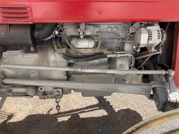 massey-ferguson-135-image-12