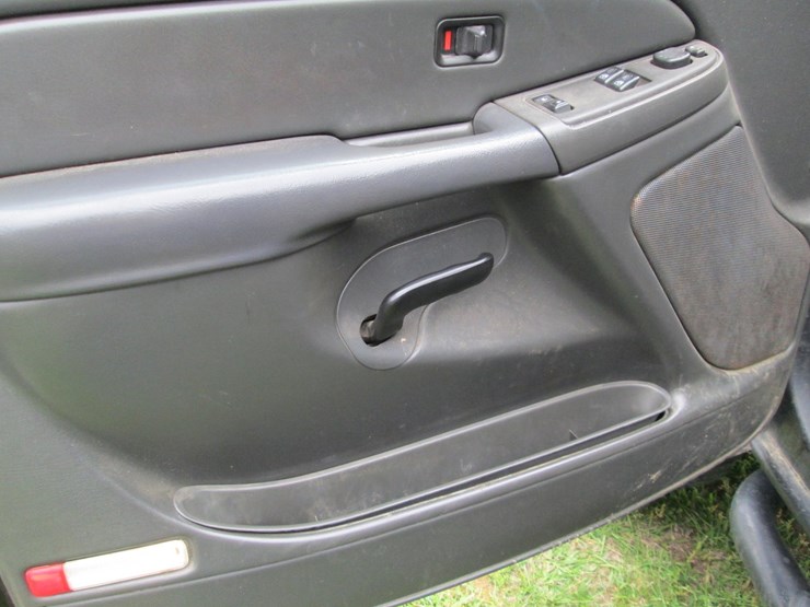 2006-chevrolet-2500-image-29