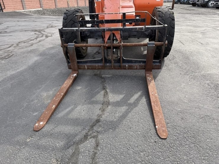 2015-sky-trak-8042-image-8