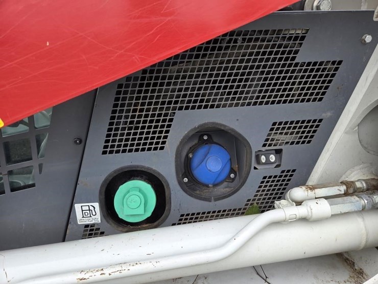 2022-takeuchi-tl12-image-37