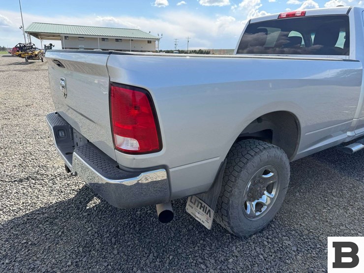 2012-dodge-3500-image-19