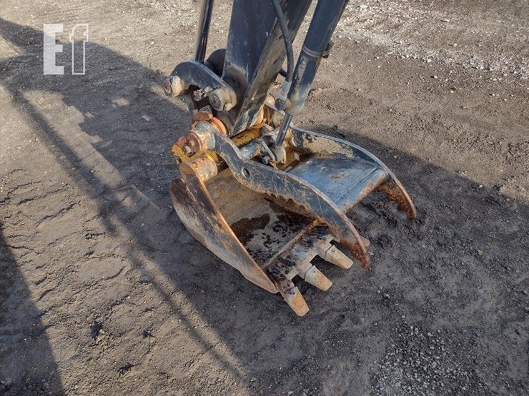 2018-deere-35g-image-25