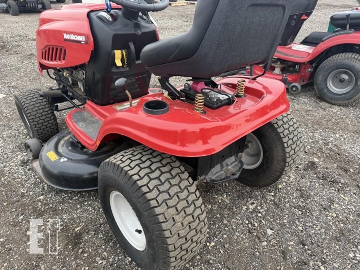 2016-mtd-yard-machine-f28201-image-5