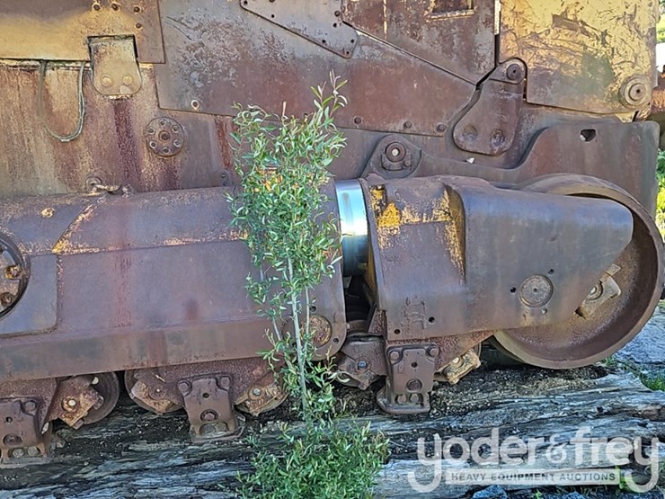 1982-caterpillar-d10-image-7