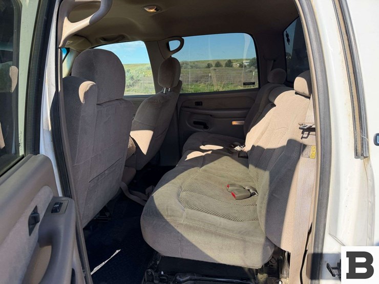 2002-chevrolet-silverado-2500hd-image-29