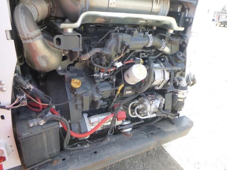 2019-bobcat-t770-image-29